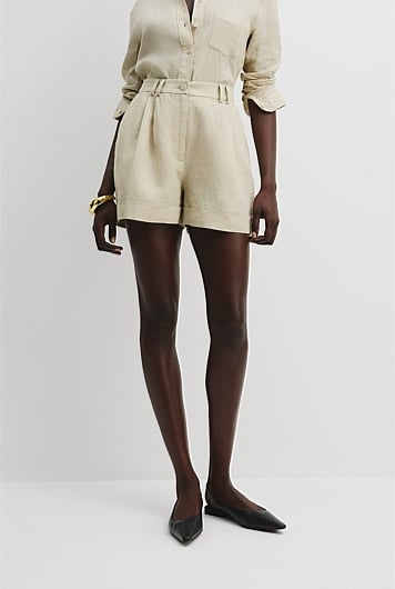 Organically Grown Linen Tuck Front Short