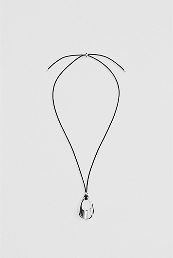 Pia Necklace