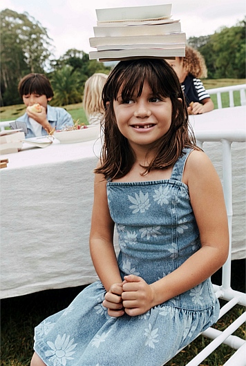 Teen Sleeveless Denim Print Dress
