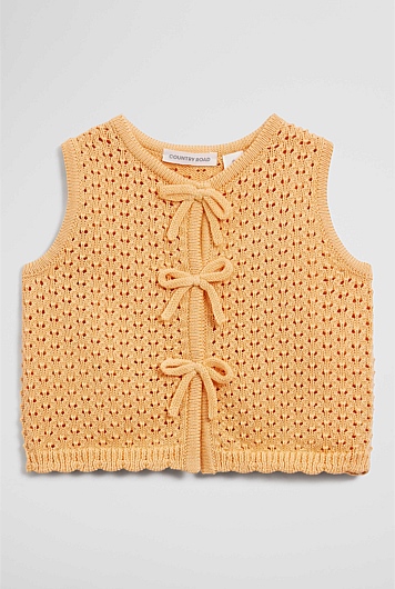 Sleeveless Scallop Knit Top