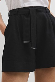 Organically Grown Linen Tuck Front Short