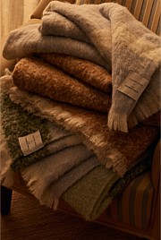 CR X Waverley Mills Nietta Throw