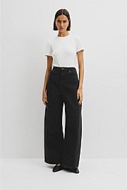 Curved Wide Leg Jean