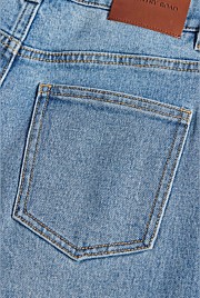 Curved Seam Jean