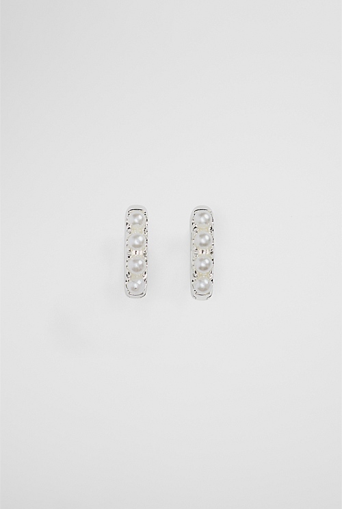 Eva Pearl Hoop Earring