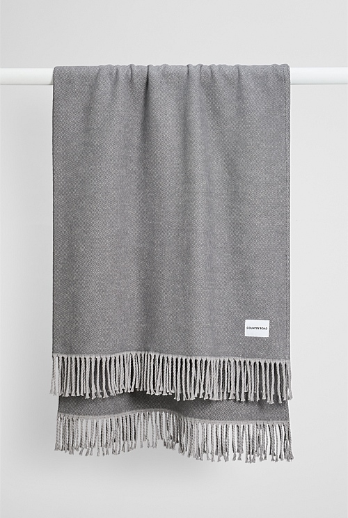 Selina Throw