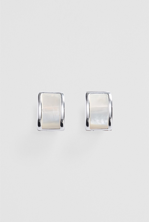 Ivy Huggie Earring