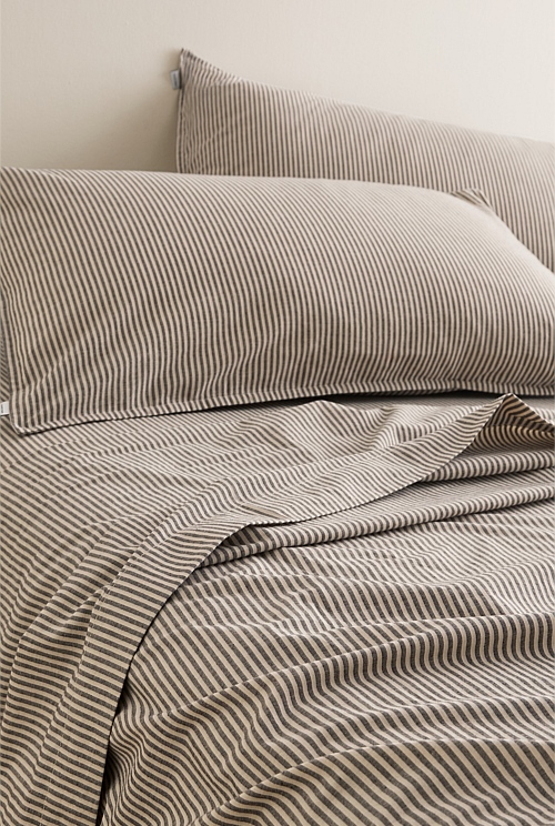 Brae Australian Cotton Stripe Queen Flat Sheet Brae Australian Cotton Stripe Queen Flat Sheet