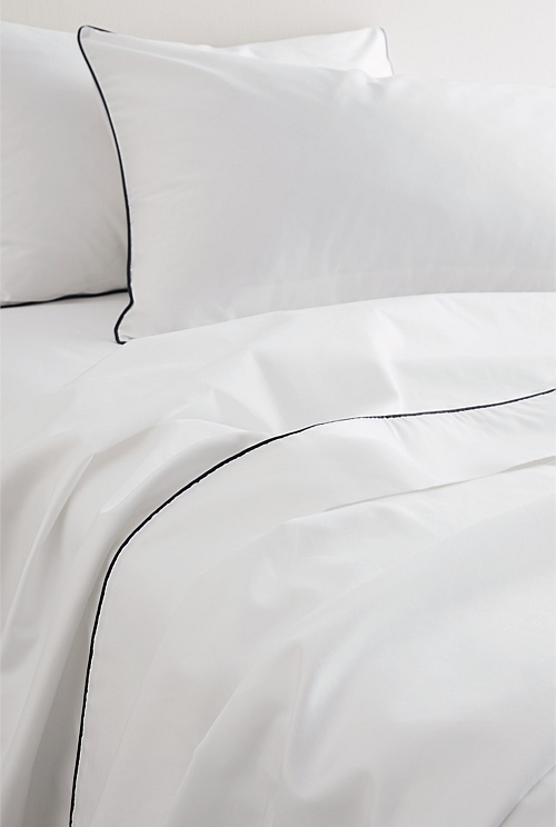 Dita Organically Grown Cotton Queen Flat Sheet Dita Organically Grown Cotton Queen Flat Sheet
