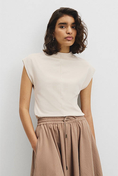 Extend Shoulder Top Extend Shoulder Top