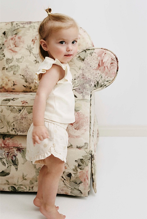 Pull On Embroidered Short Pull On Embroidered Short