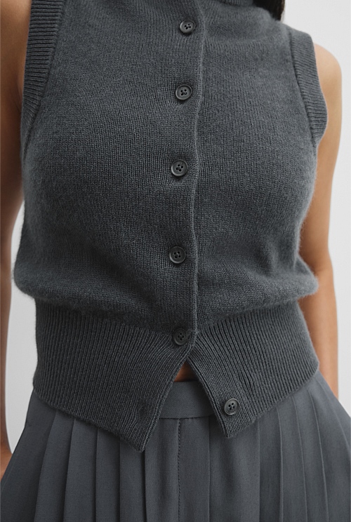 GSC-certified Cashmere Blend Button Knit Vest