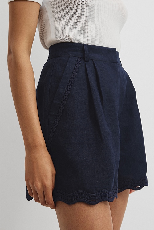 Organically Grown Linen Scallop Trim Short