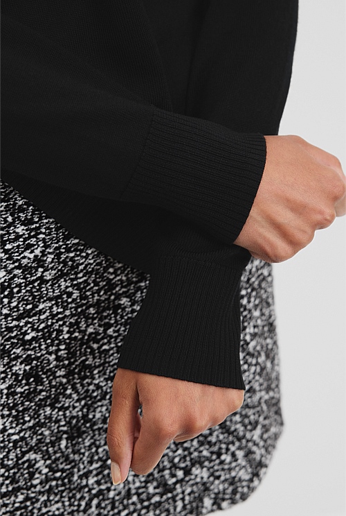 Merino Wool V-Neck Neck