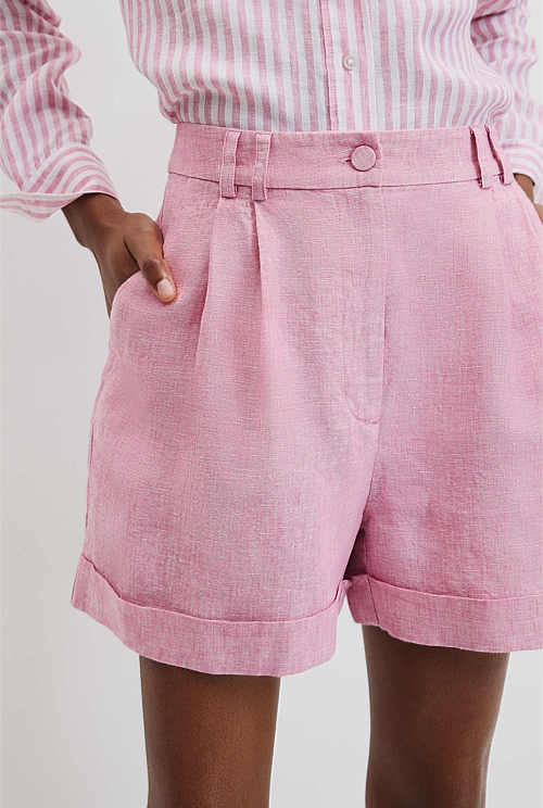Organically Grown Linen Tuck Front Short