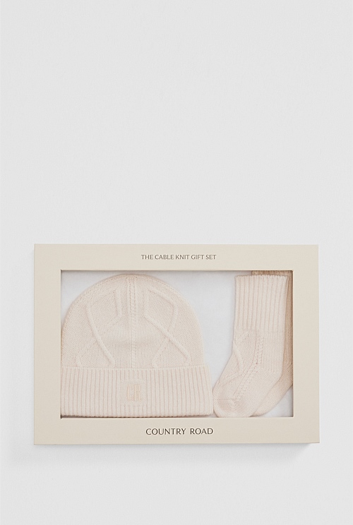 Cable Knit Gift Set