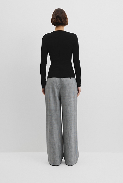 Wool Silk V-Neck Neck