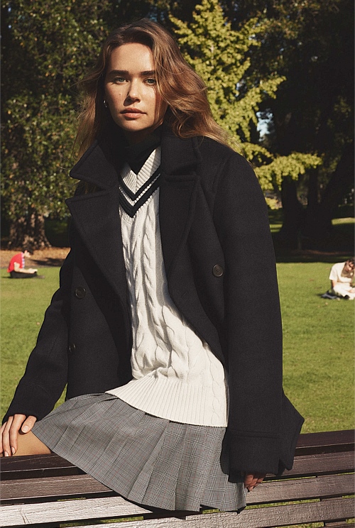 V-Neck Cable Knit V-Neck Cable Knit