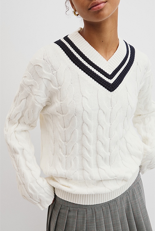 V-Neck Cable Knit V-Neck Cable Knit