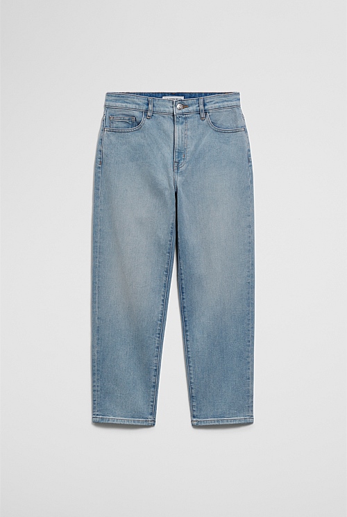 Classic Mid Rise Straight Jean Classic Mid Rise Straight Jean