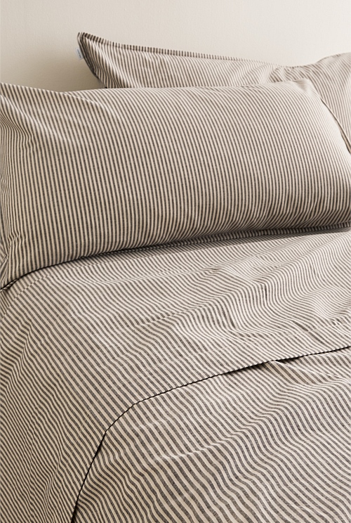 Brae Australian Cotton Stripe Queen Fitted Sheet Brae Australian Cotton Stripe Queen Fitted Sheet