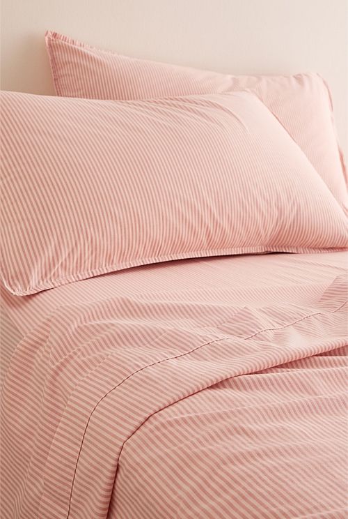 Brae Australian Cotton Stripe Queen Fitted Sheet Brae Australian Cotton Stripe Queen Fitted Sheet