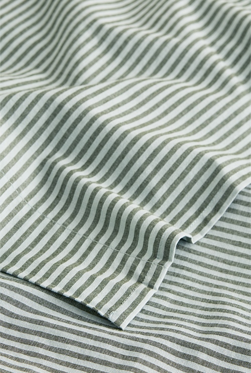 Brae Australian Cotton Stripe Queen Flat Sheet Brae Australian Cotton Stripe Queen Flat Sheet