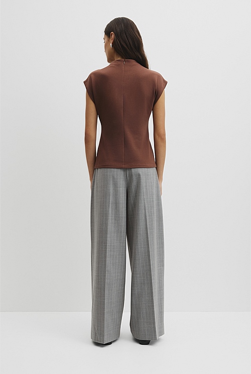 Extend Shoulder Top Extend Shoulder Top