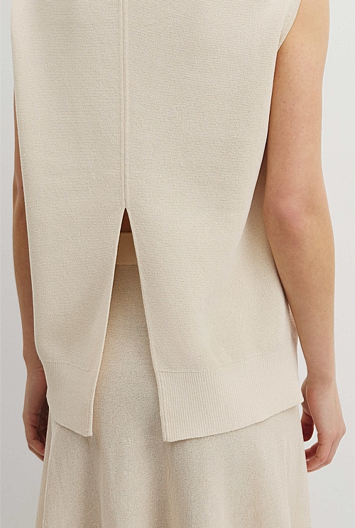 High Neck Sleeveless High Neck Sleeveless