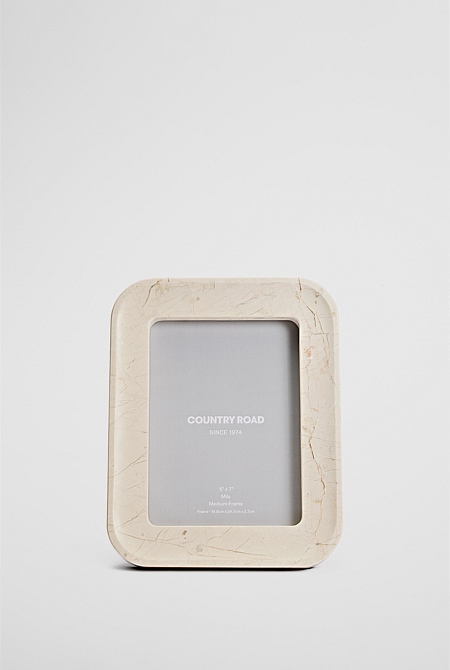 Mila Medium Frame