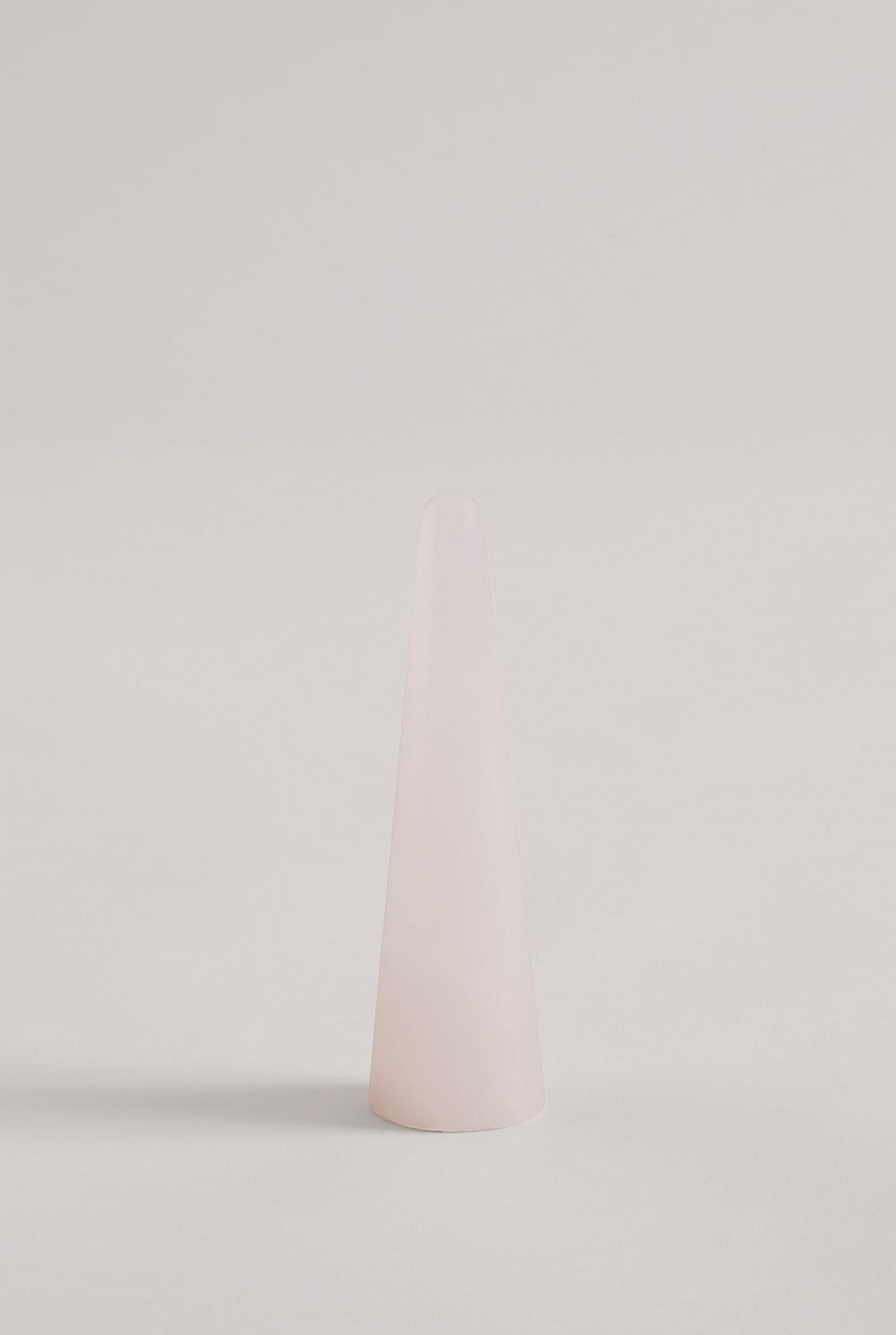 Grace Quartz Ring Stand