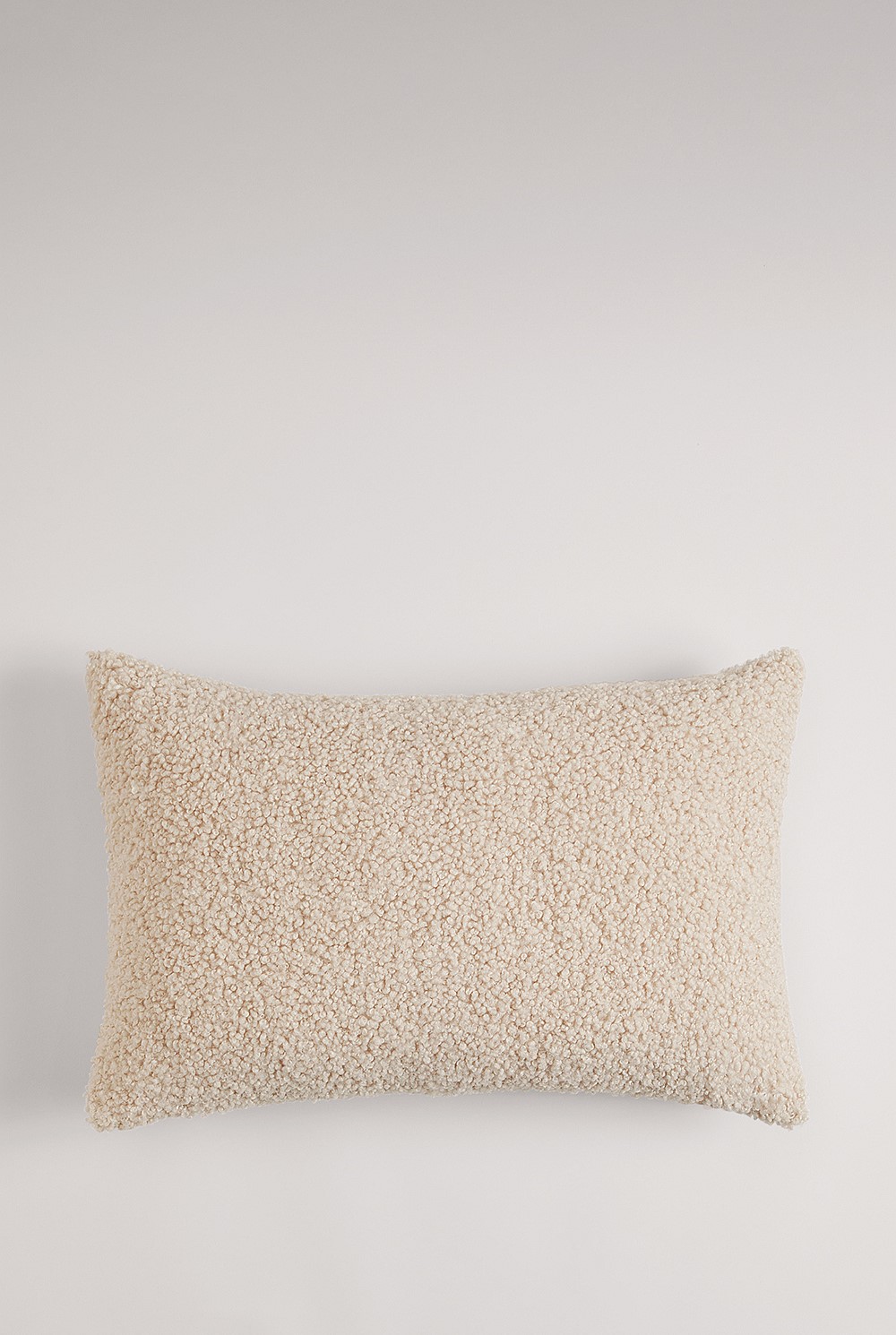 Abi 40x60 Cushion