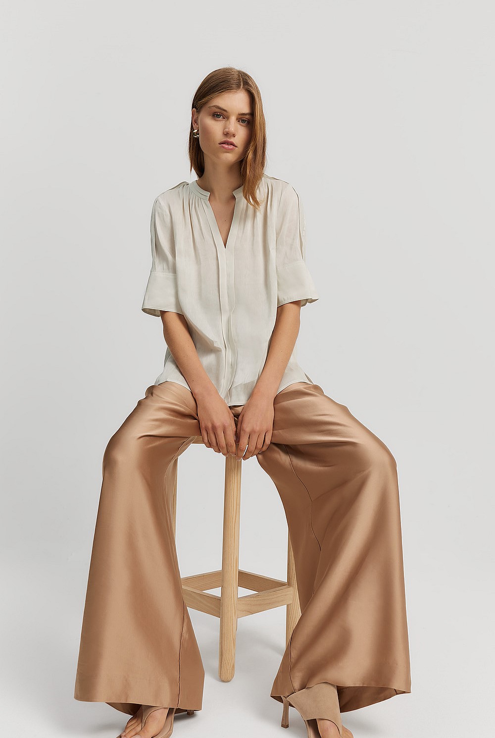 Fluid Short Sleeve Popover