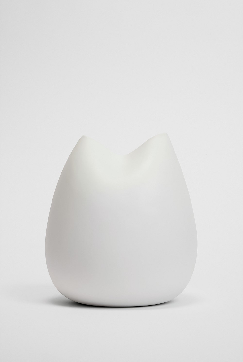 Ari Medium Porcelain Vase