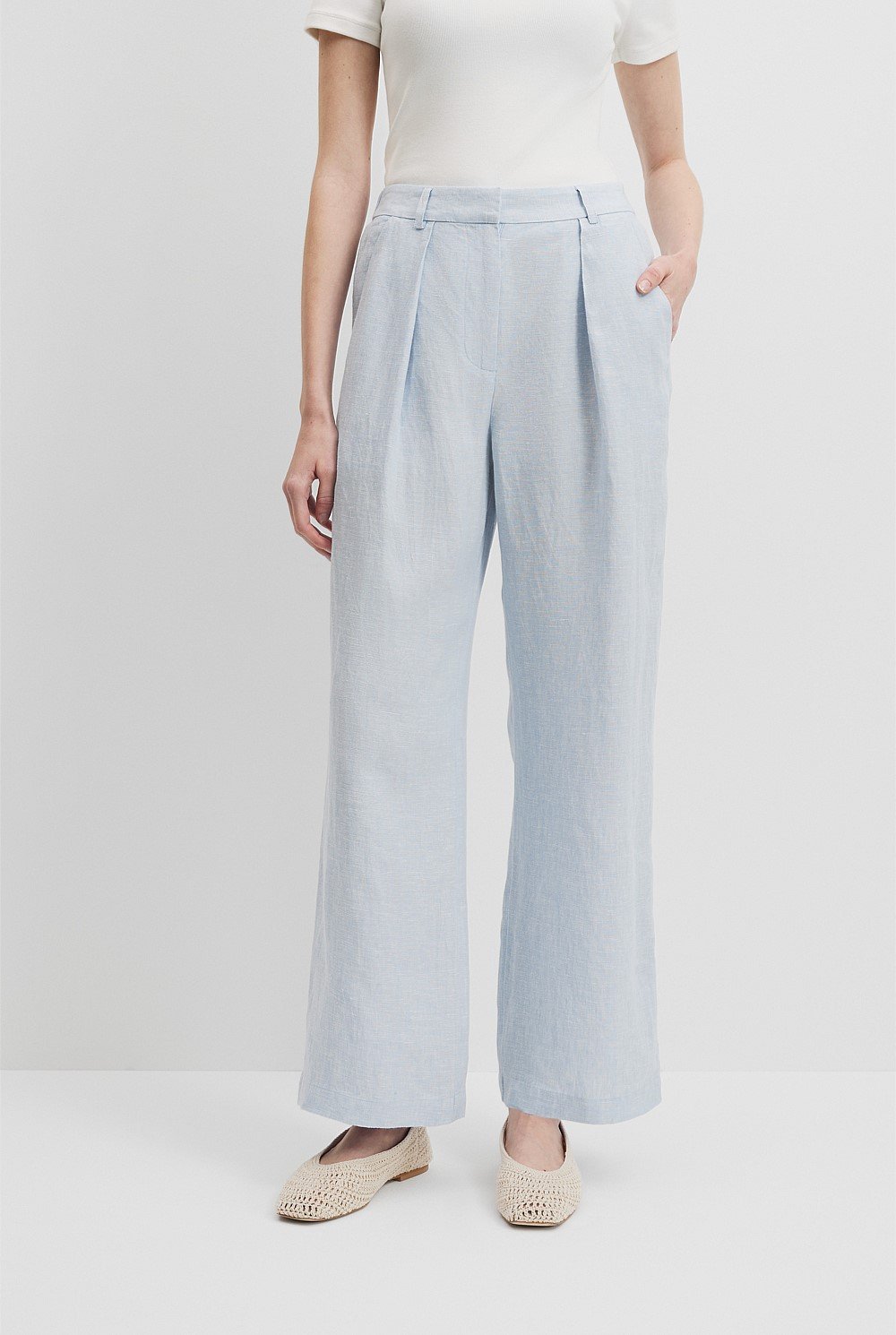 Organically Grown Linen Tuck Front Pant