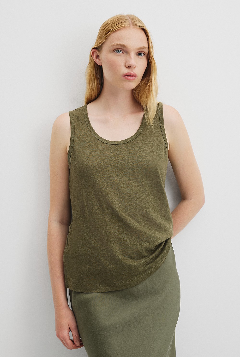 Linen Scoop Neck Tank