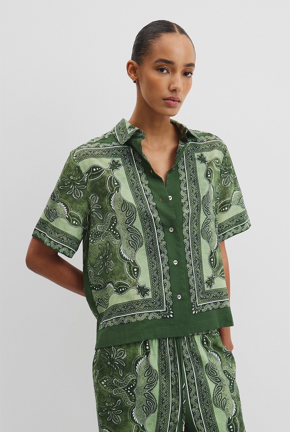 Organically Grown Cotton Scarf Print Short Sleeve Shirt