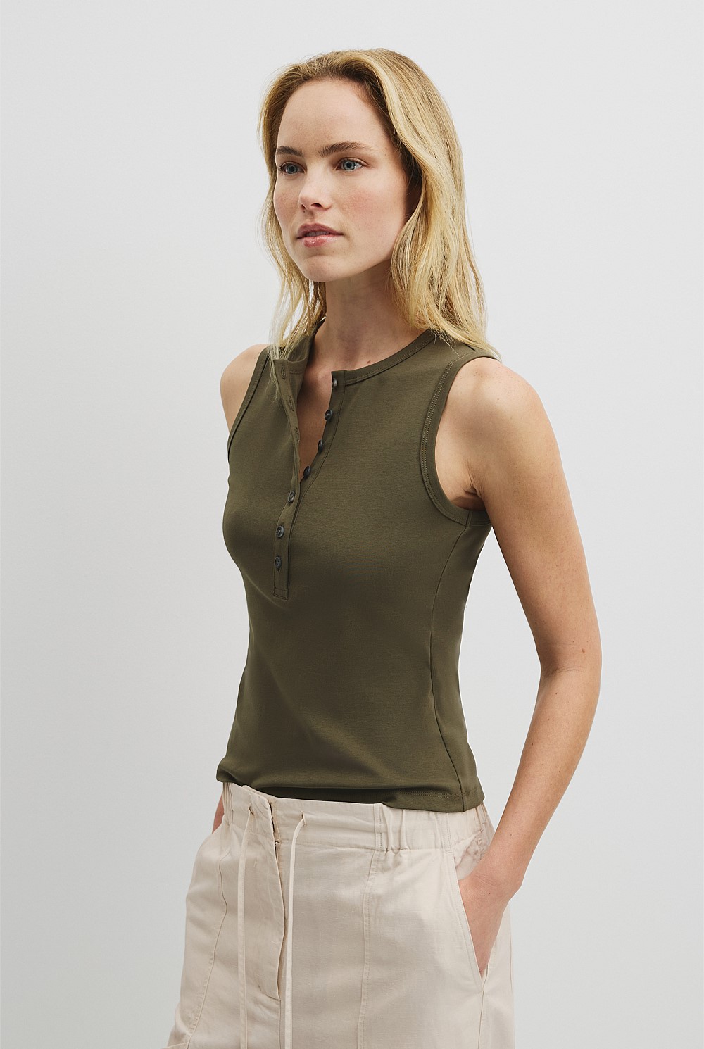 Henley Tank
