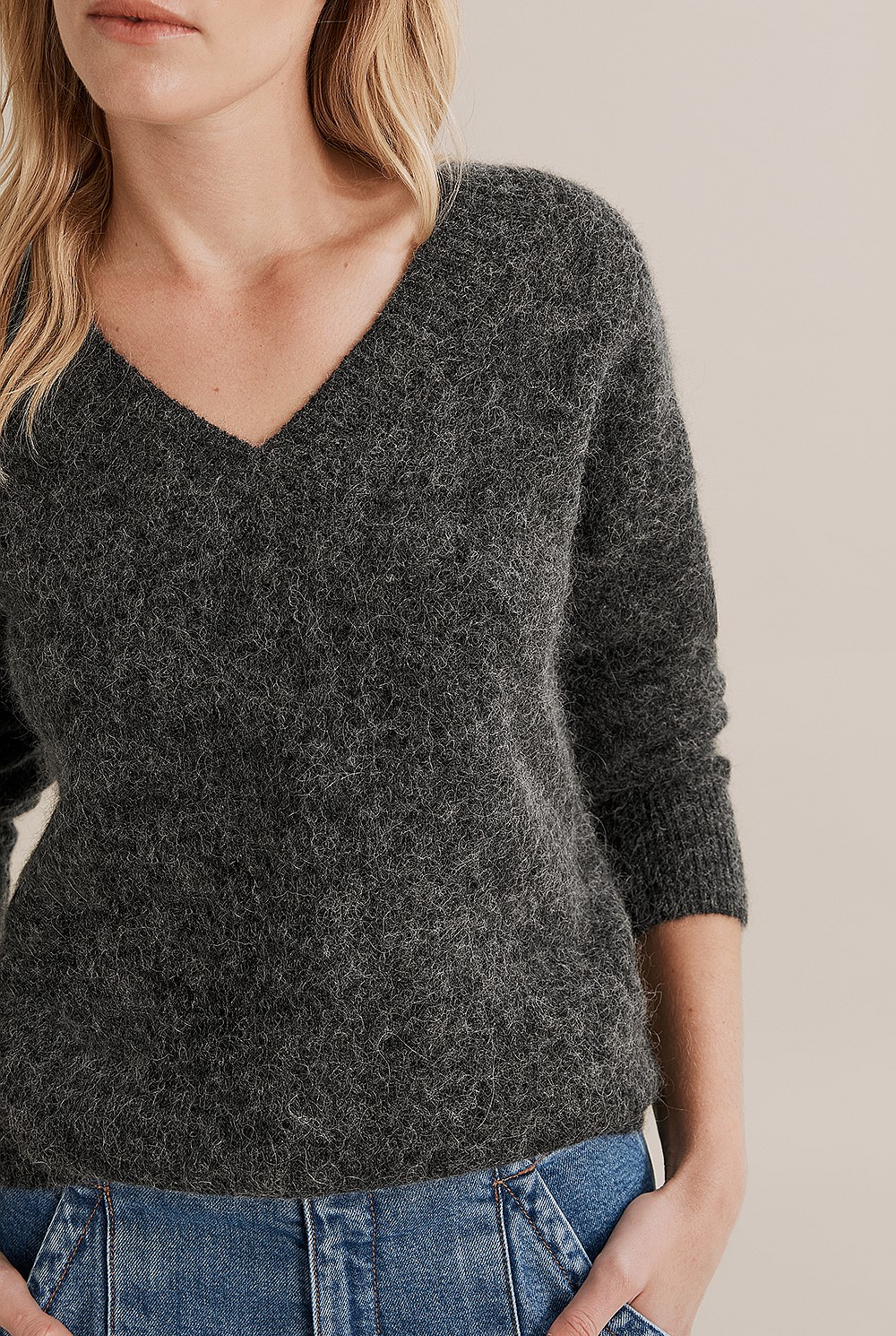 V-Neck Fluffy Pullover