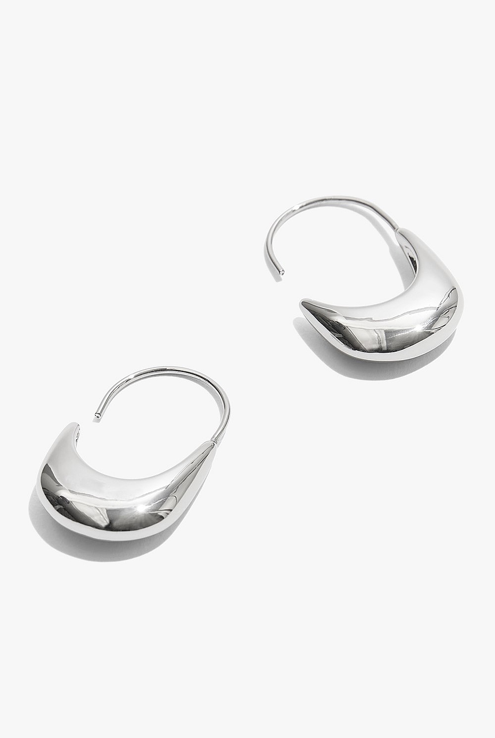 Luca Huggie Earring