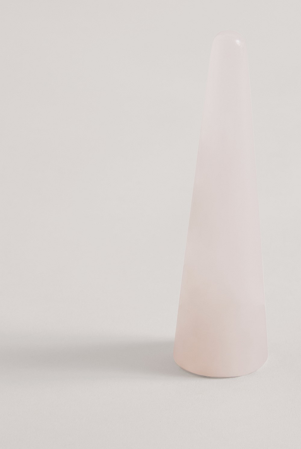 Grace Quartz Ring Stand