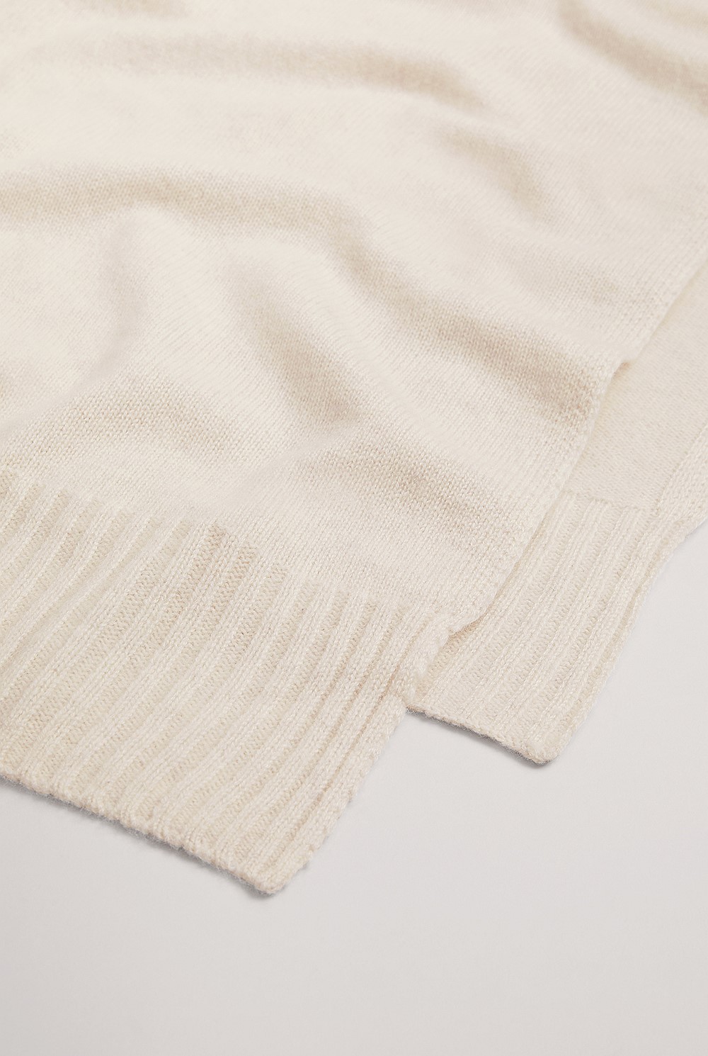 Responsible Cashmere Simm Throw