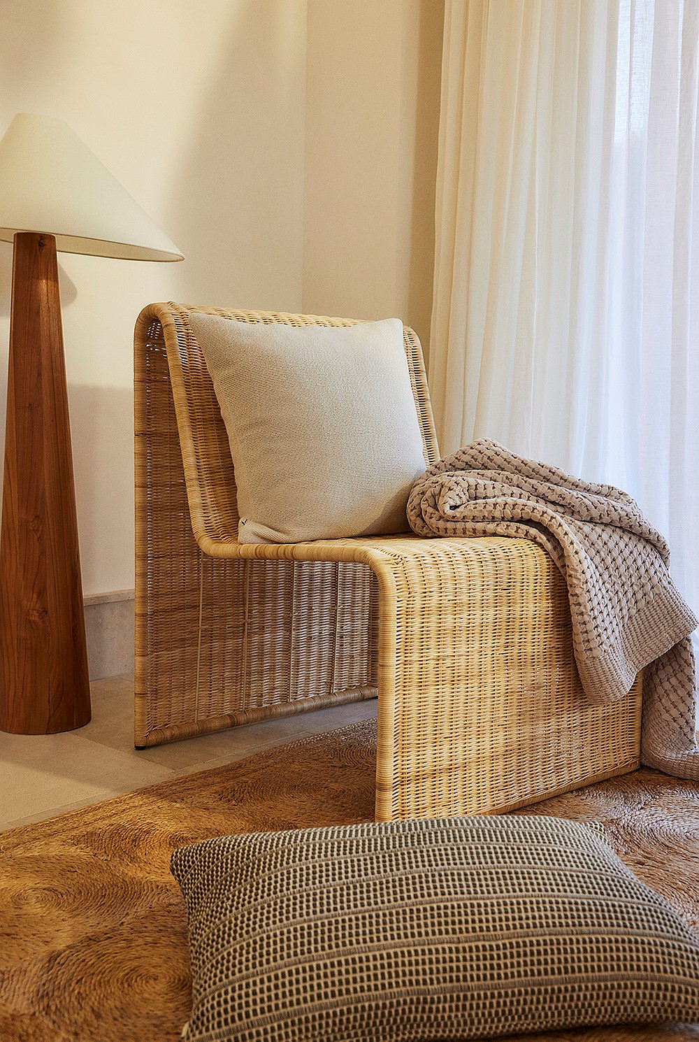 Corina 40x60 Cushion