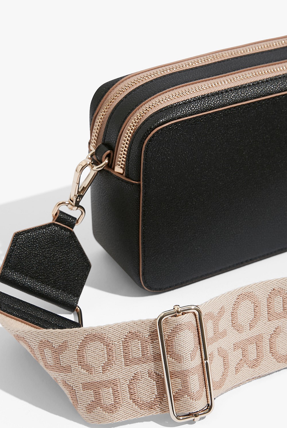 Contrast Camera Bag