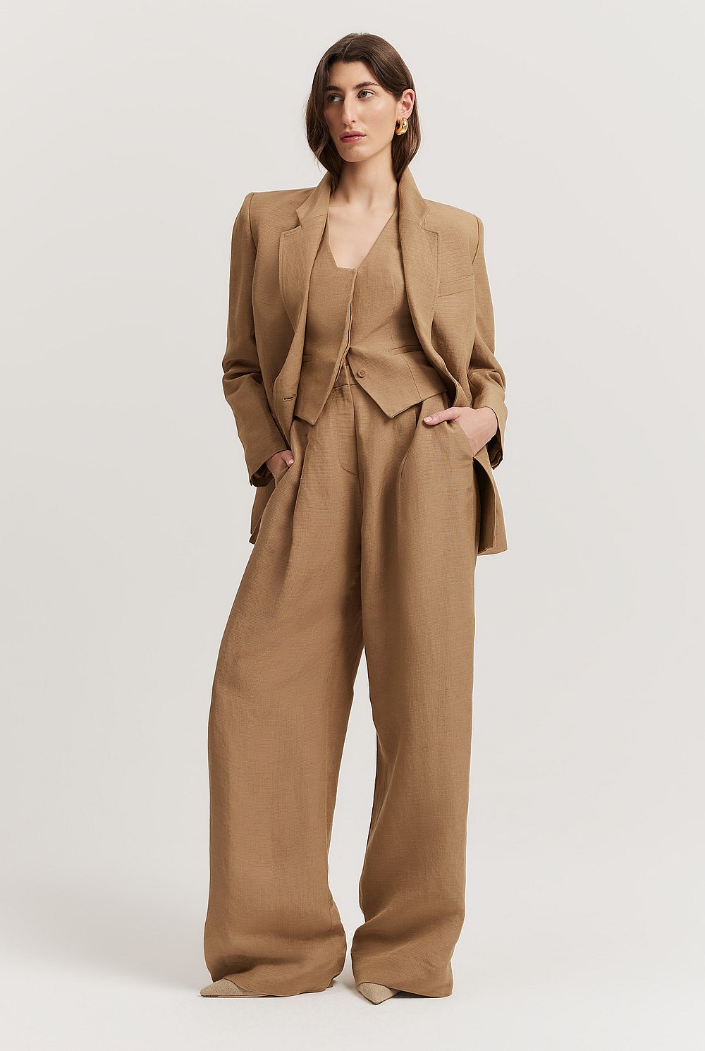 Textured Pleat Pant