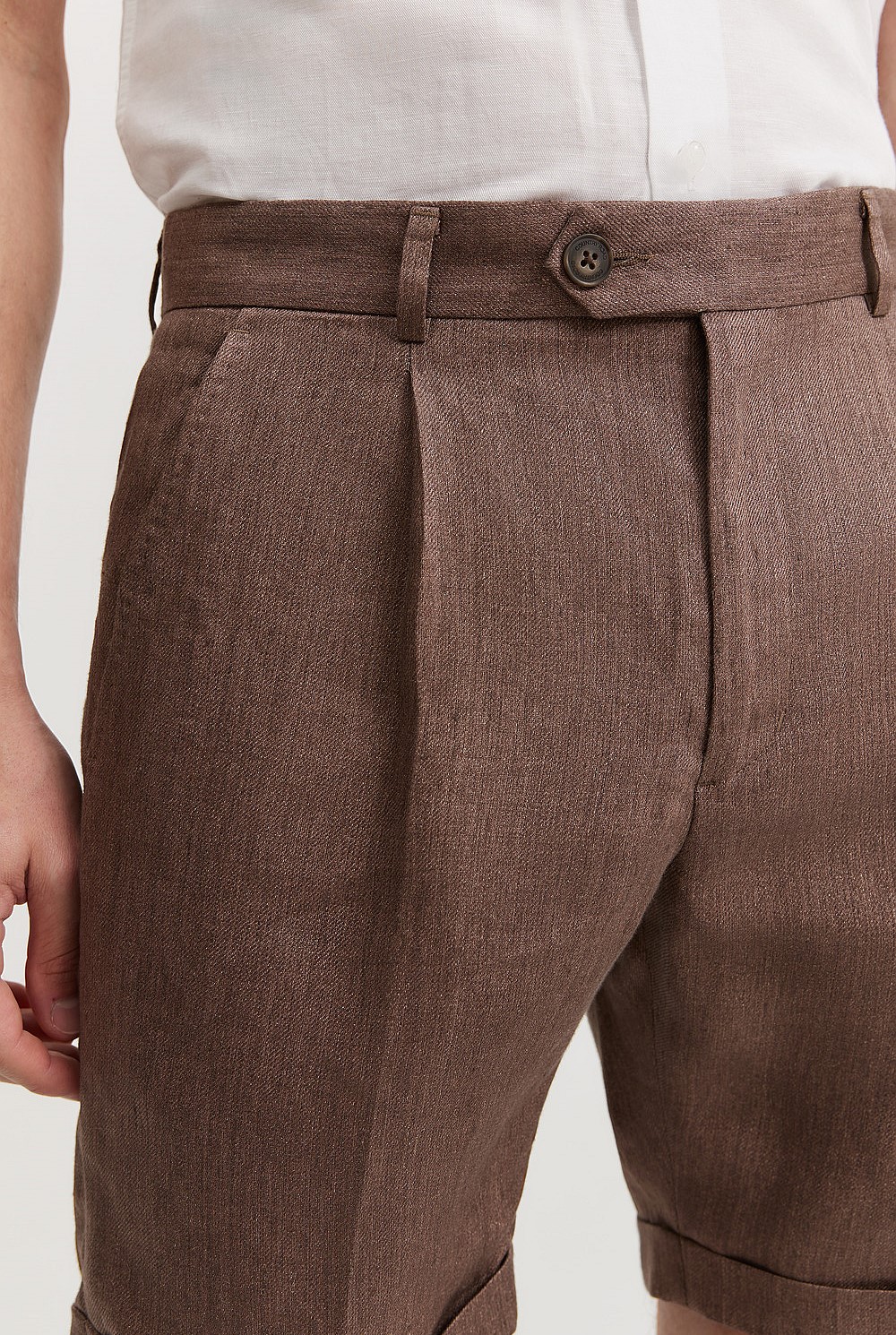 Tailored Linen Short