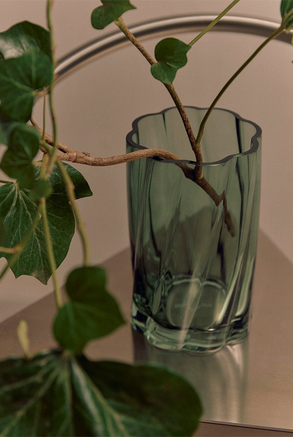 Ernis Small Glass Vase