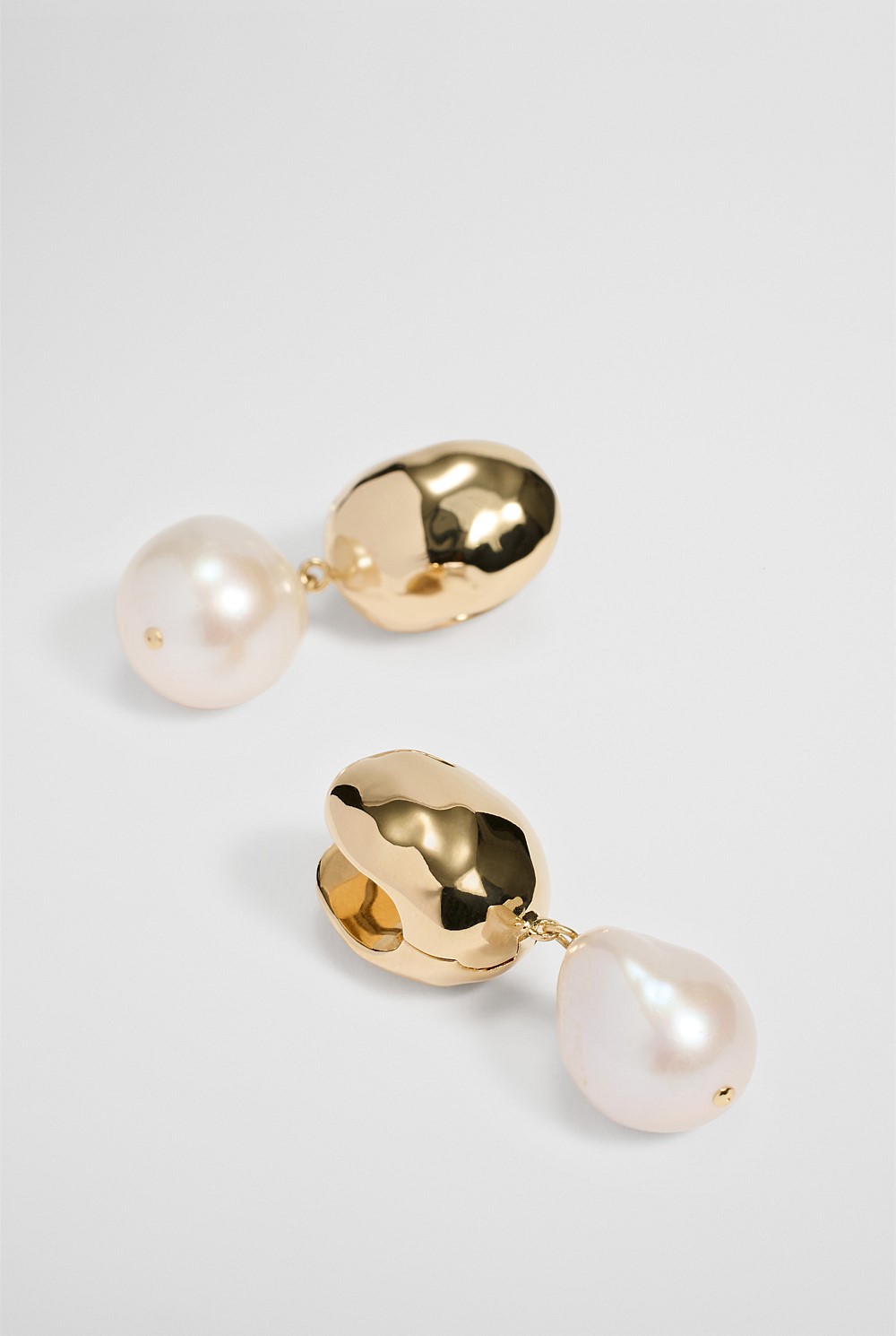 Molten Pearl Drop Earring