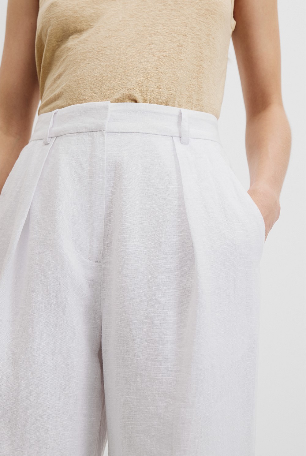 Organically Grown Linen Tuck Front Pant