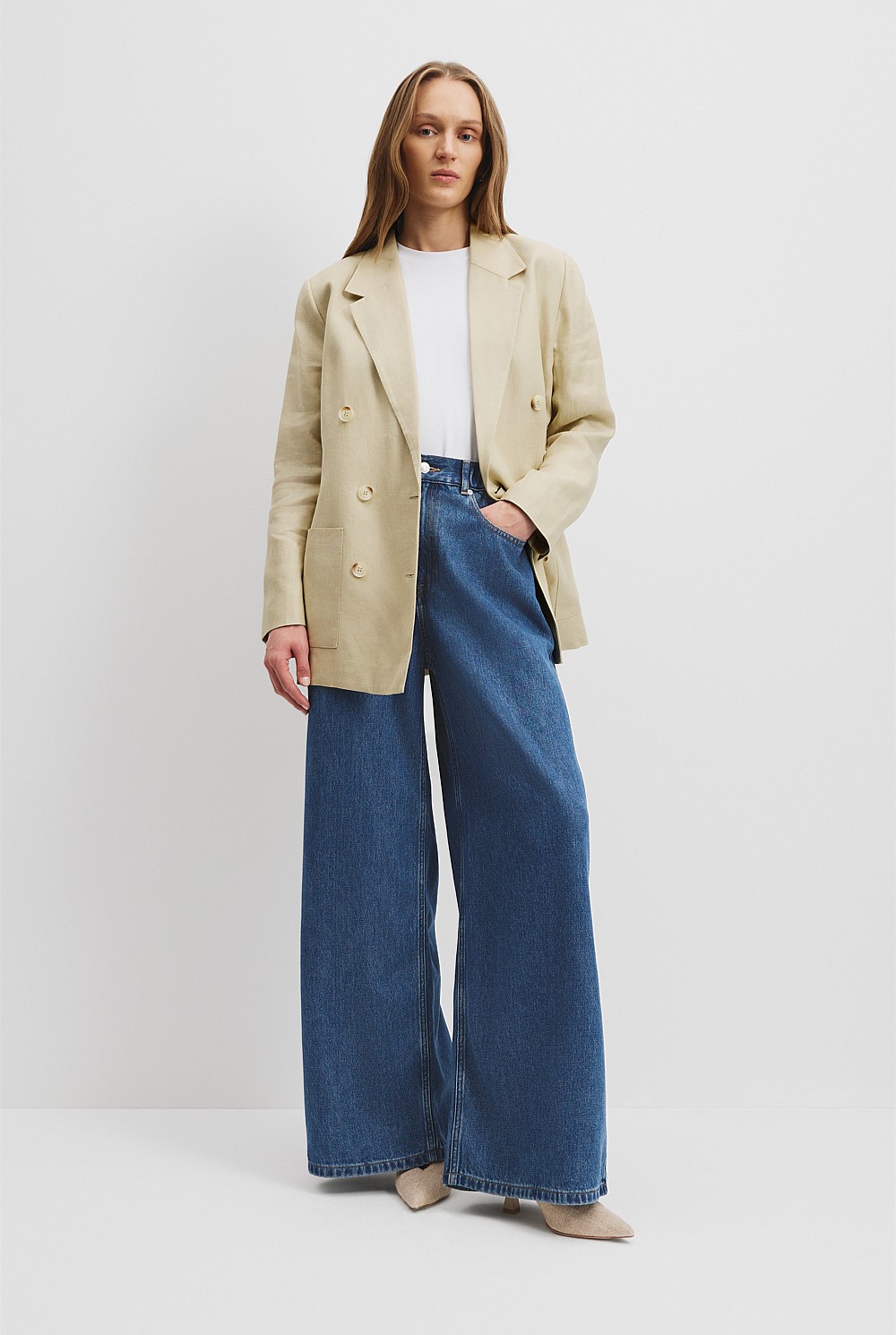 Organically Grown Linen Relaxed Blazer